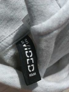 H&amp;M Sacramento Crop Sweatshirt