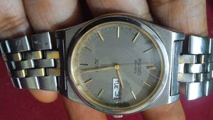 Seiko Quartz SQ100 Watch