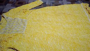 Yellow wuman kurta