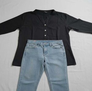 Chic Black Blouse & Jeans Combo