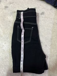 Black High-Waisted Shorts_brand new