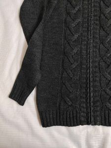 🆕 Gray Knitted Hoodie Sweater