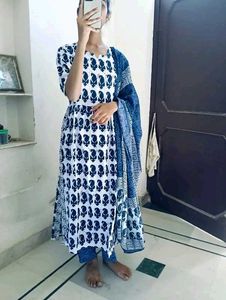 Trending Print naira cut kurti