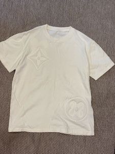White Tshirt