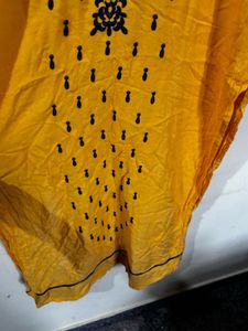 Ethnic Yellow Kurta - Size: L