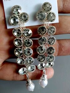 Alysa Sparkling Earrings