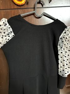 Chic Black Polka Dot Sleeve Dress
