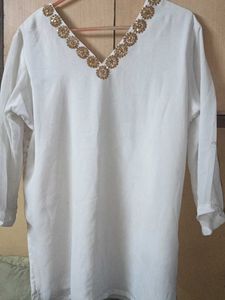Elegant White Embellished Kurti
