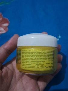 Garnier Bright Complete VitaminC Serum Cream