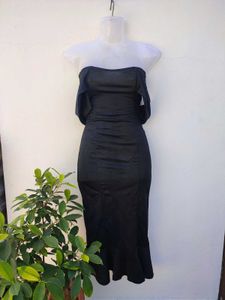 PrettylittilethingBlack Bardot Frill Hem Midi Dres
