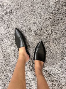 Black Pointed Toe Mules