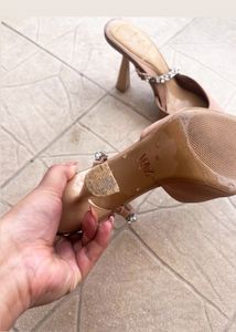 Selling Zara Heels