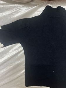 Cute Black &amp; White Top