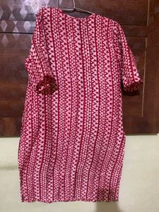 Red &amp; White Patterned Kurti