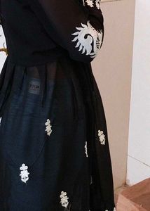 Embroidered Black Tunic 🖤