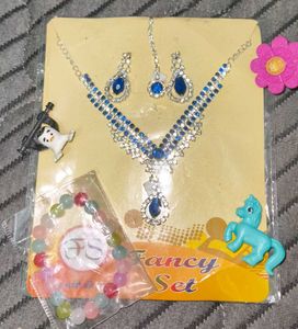 Jewellery Set With Free Bracelet