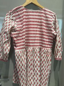 White &amp; Red Printed Kurta