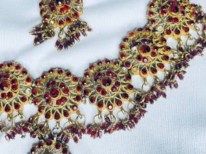 Ethnic 4 Piece Necklace Set With Mangtika