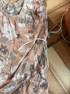 Floral Print Sleeveless Top