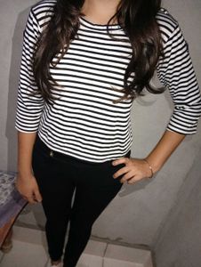 New White And Black Striped 3/4 Sleeve Top