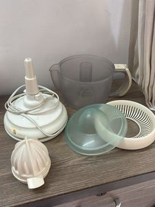 Vintage Whitetone Citrus Juicer