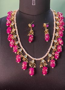 Tumble Neckpiece