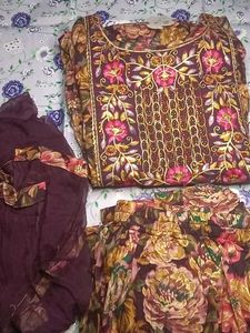 Floral Embroidered Kurta &amp; Dupatta