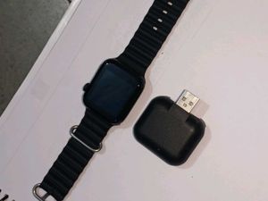 Black Smart Watch with Charger