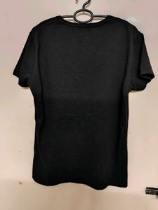 Black T-Shirt - Stylish &amp; Casual