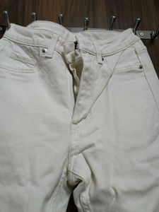 H&amp;M off White Flared Jeans