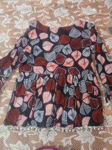 Leaf Print Long Sleeve Top