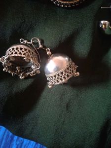 8 Item Earings