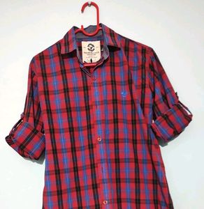 Man&#39;s Red Check Shirt