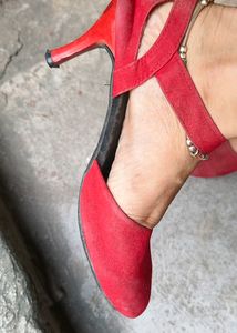 Red heels 👠