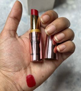 Lakme 9 To 5 Primer + Matte Valentine Red Lipstick