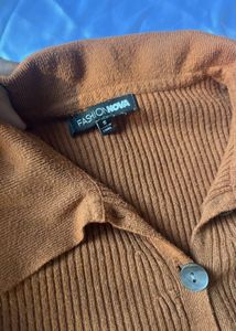 Brown Full Sleeve Crop Top!