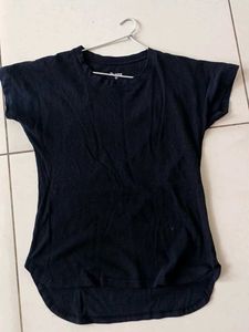 Sleek & Solid: The Perfect Black T-Shirt"