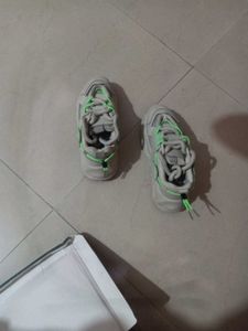 Trendy Beige Sneakers