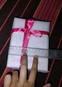 Fake Gift Light Pink Wrapped Set