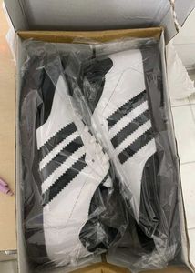 Stylish Black &amp; White Sneakers