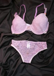 Bra &amp; Panty Set 👙