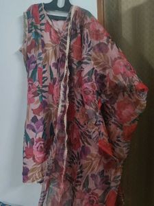 Beautiful Floral Kurta Set With Dupatta