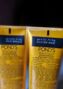 Pond&#39;s Sun Miracle Sunscreen Duo