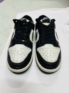 Nike Dunks Panda Sneakers