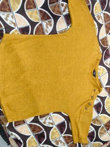 Mustard Button-Detail Top