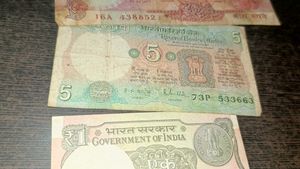 Vintage 20 Rupee Note 5 Ruppes Unique