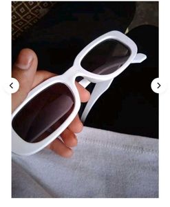 Retro Sunglasses - Black &amp; White