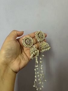Traditional Kundan Jhumka with Pearl Bindi