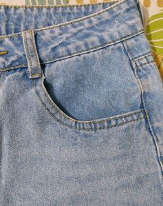 Straight Jeans