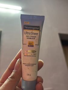 Neutrogena Ultra Sheer Sunblock,2%niacinamide gent